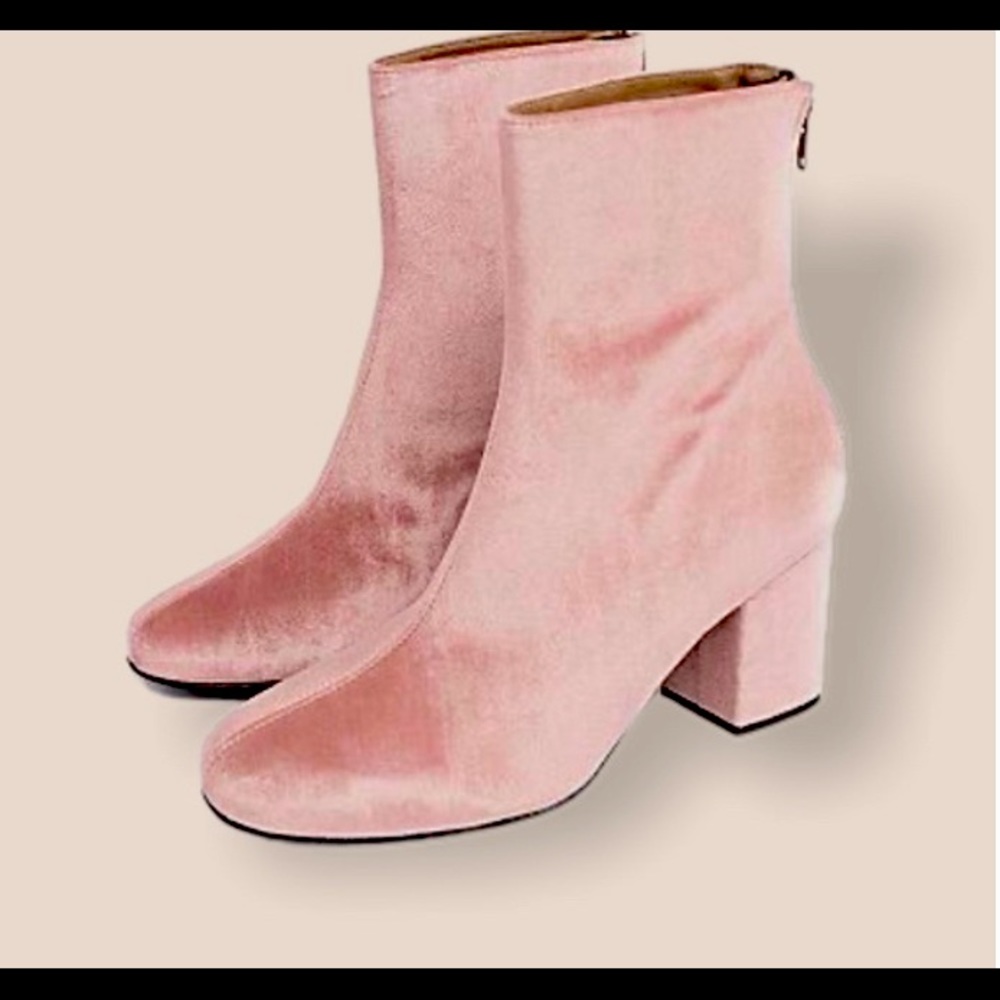Final Price💫 Free People Dusty Rose Velvet Boots